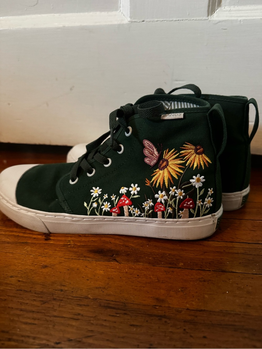Bangs Fluttering Fields High Top Shoes - Picture 9 of 12